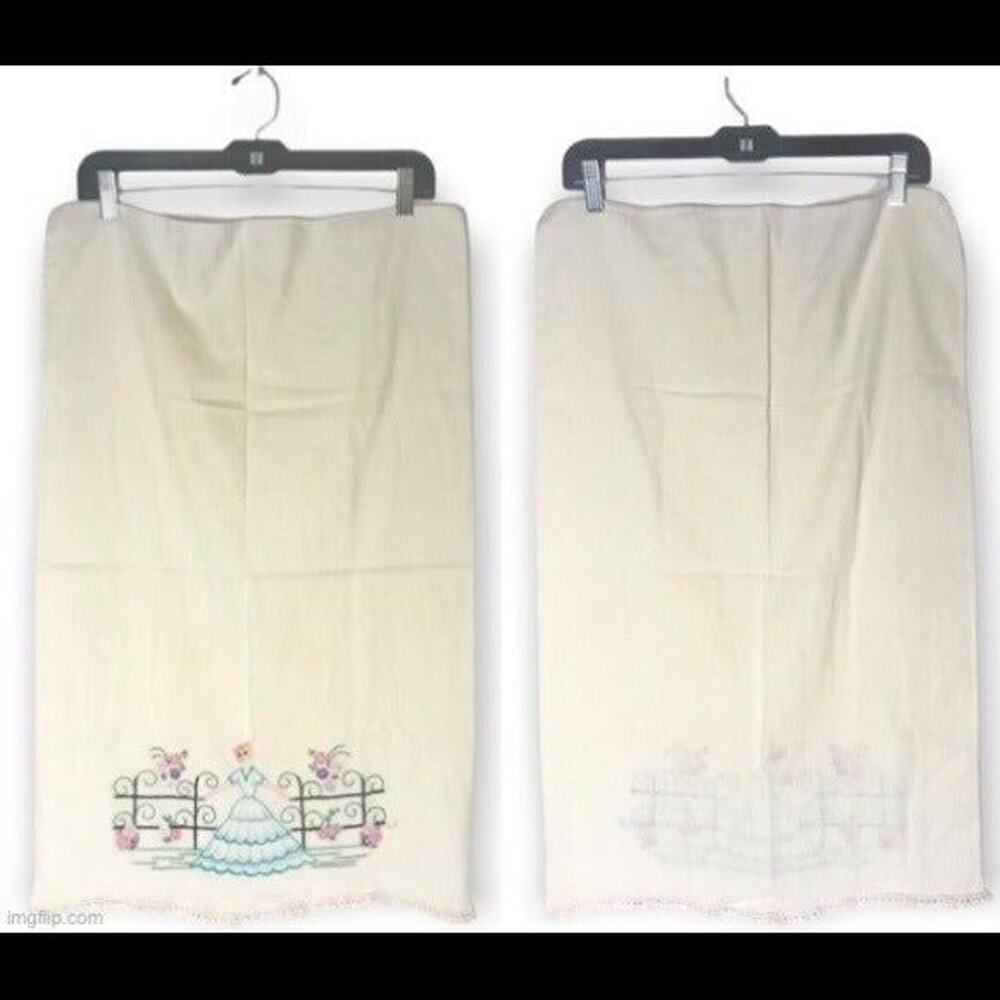 Bundle of 2 Vintage Antique Textiles Linens 1 Crosstitch Napkin 1 Pillowcase - Picture 2 of 11
